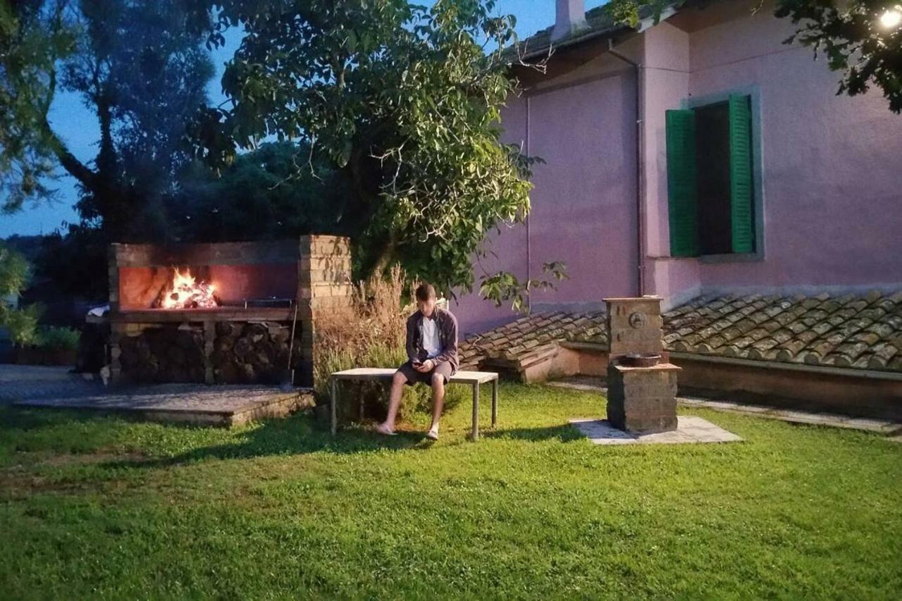 Piccolo Casale A "Le Moline" In Una Vera Fattoria Vetralla Kültér fotó